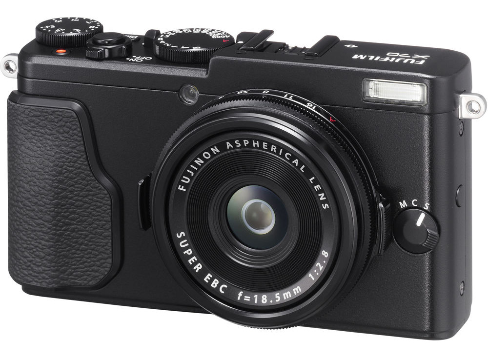 Fuji X70 Street Photography Review - StreetShootr